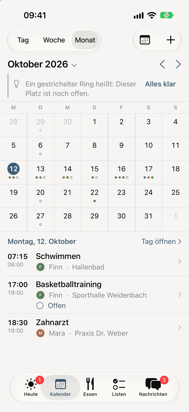 Monatsansicht Oktober 2026 mit den Terminen des Tages: Schwimmen, Basketballtraining mit offenem Platz, Zahnarzt.