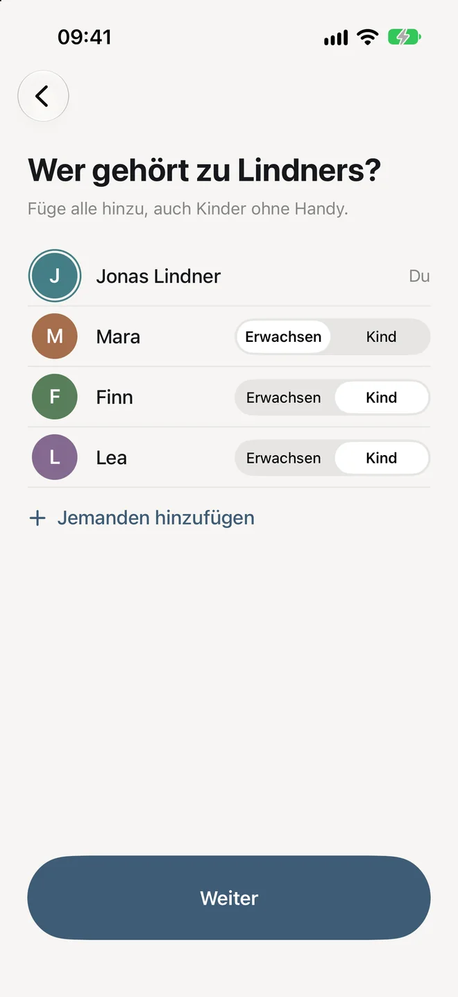 Bildschirm „Wer gehört zu Lindners?“ mit vier Personen und der Auswahl Erwachsen oder Kind.