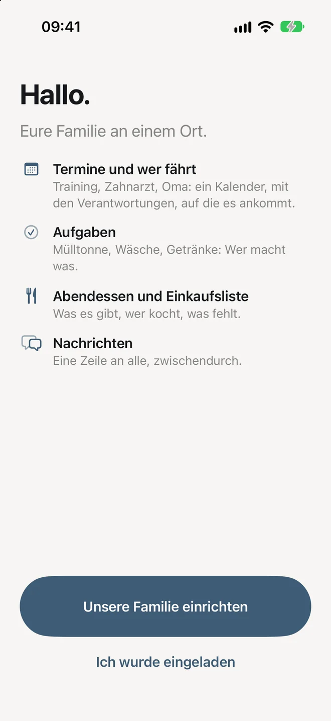 Bildschirm „Hallo. Eure Familie an einem Ort.“ mit den Schaltflächen „Unsere Familie einrichten“ und „Ich wurde eingeladen“.