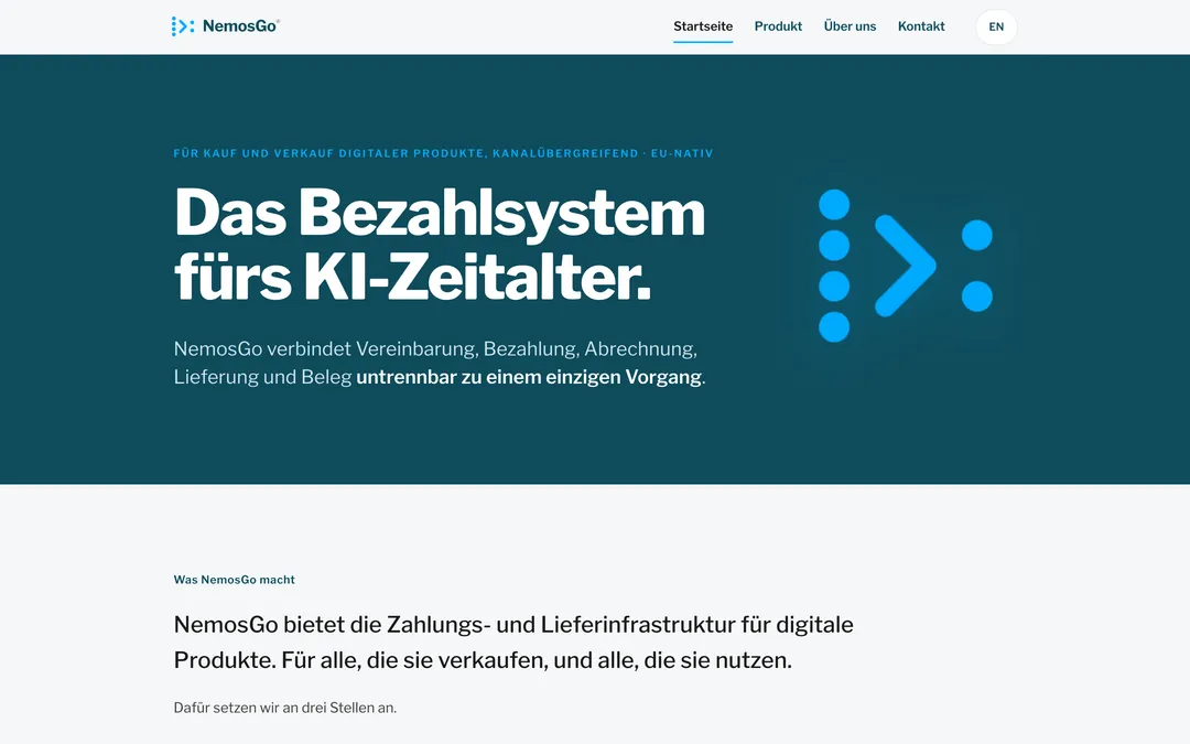 Startseite von NemosGo: dunkelblauer Seitenkopf mit der Überschrift „Das Bezahlsystem fürs KI-Zeitalter.“, darunter „NemosGo verbindet Vereinbarung, Bezahlung, Abrechnung, Lieferung und Beleg untrennbar zu einem einzigen Vorgang.“